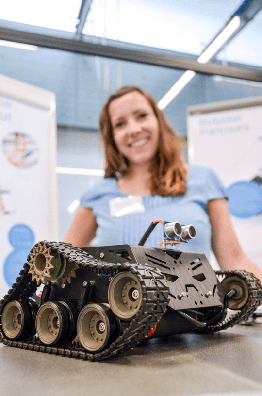 Greenliff presented its robot project at the anniversary event.
